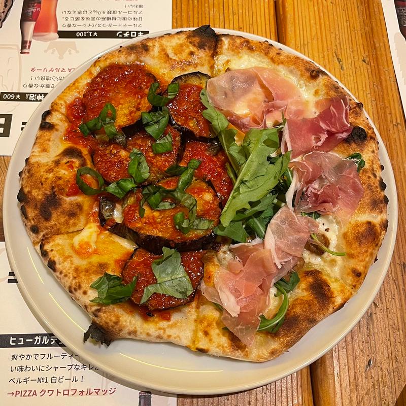 メランザーニとポルチーニのハーフ&ハーフ(ビッレリア&ピッツェリア ルーチェ （LUCE）)