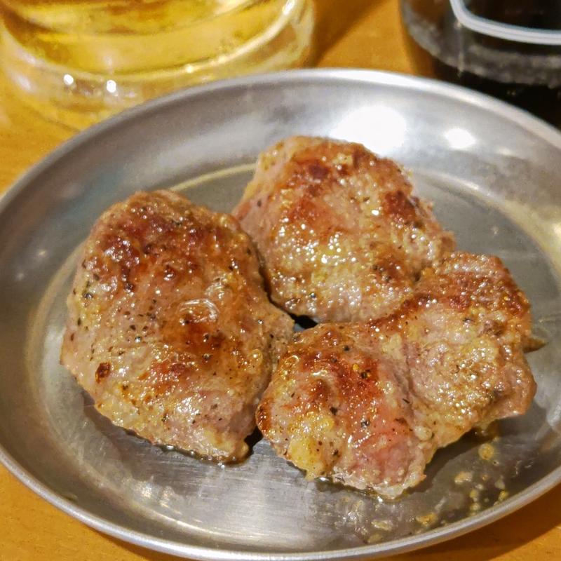 ホホ肉(大阪西成もつ肉商店)