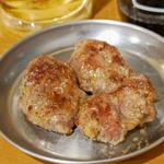 ホホ肉(大阪西成もつ肉商店)