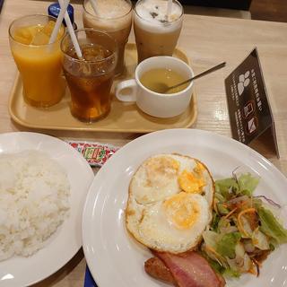 両面目玉焼きモーニング(ガスト 下北沢駅北口店 )