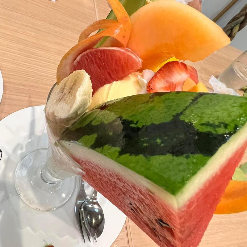 フルーツパフェ(果実園リーベル エキュート立川店)