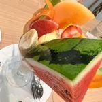 フルーツパフェ