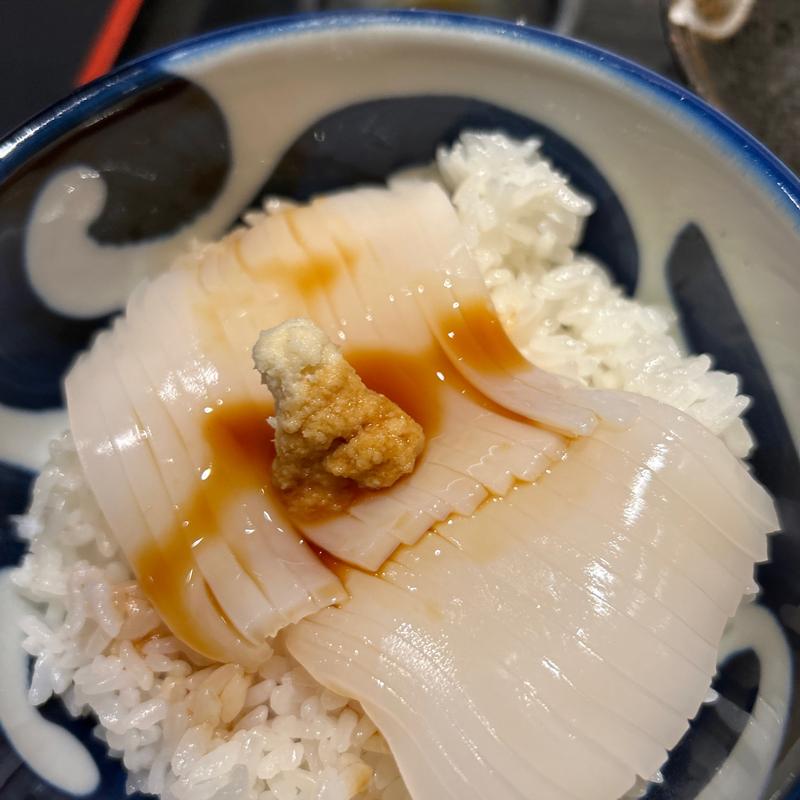 イカ刺し山わさび丼(蕎麦切り くろ)