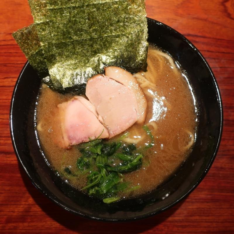 ラーメン並(豚骨醤油ラーメン 和拉)