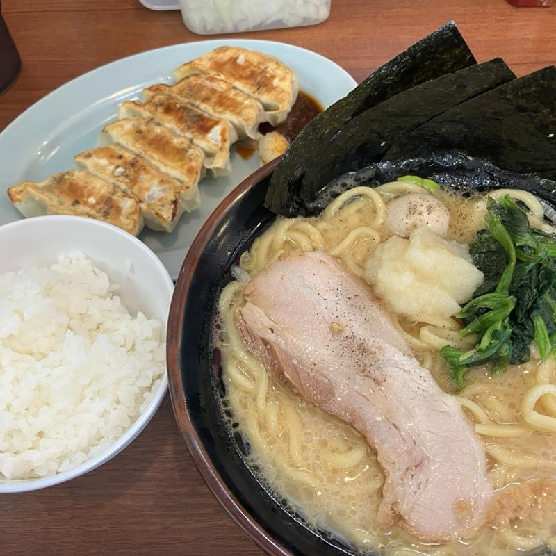 醤油ラーメン餃子(宮本商店 )