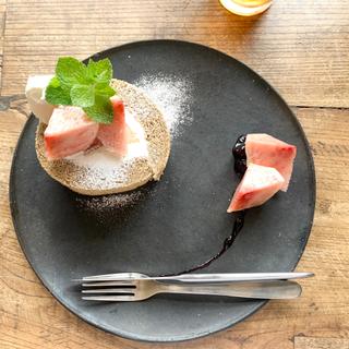 桃と紅茶のロールケーキ