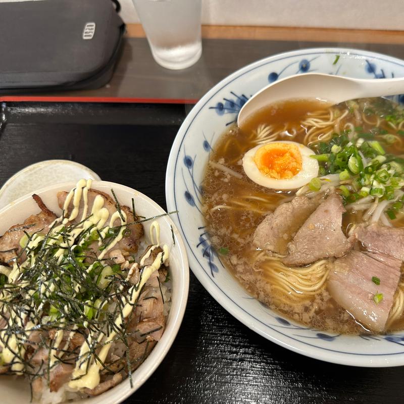 自家製あぶりチャーシュー丼とラーメンセット(海坊主)