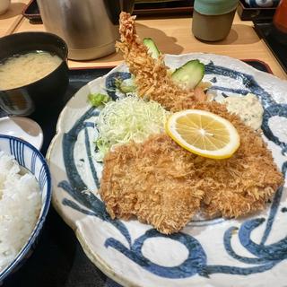 ミックス定食(とんかつ せんのき 東神奈川店)