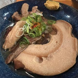 おでん(すじ肉、車麩)(益庵(和食や益庵))