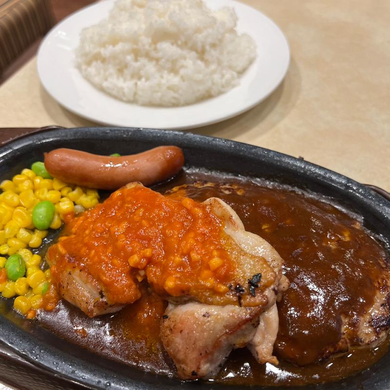 鉄板ハンバーグミックスグリル(ガスト 千歳船橋店 )