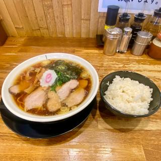 生姜醤油らーめん　半ライス(新潟長岡生姜醤油らーめん みずさわ 東川口店)