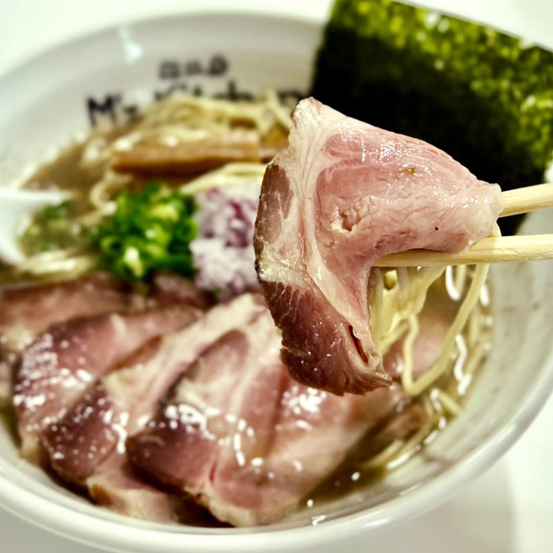 醤油の煮干しそば+追加レアチャーシュー(M‘z Kitchen)