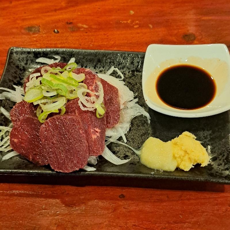 馬刺し(串カツ酒場 ごんぞう)