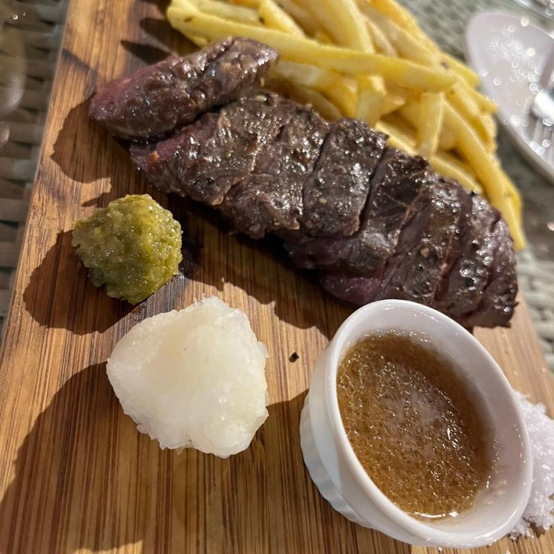 赤身牛サガリステーキ(The Party 今泉)