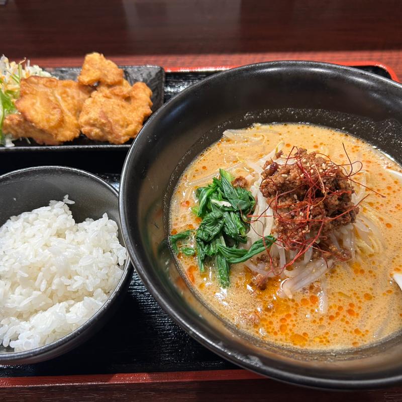 担々麺唐揚げランチセット(中華上上)