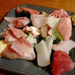 刺身盛り合わせ(ひとし 本店 )