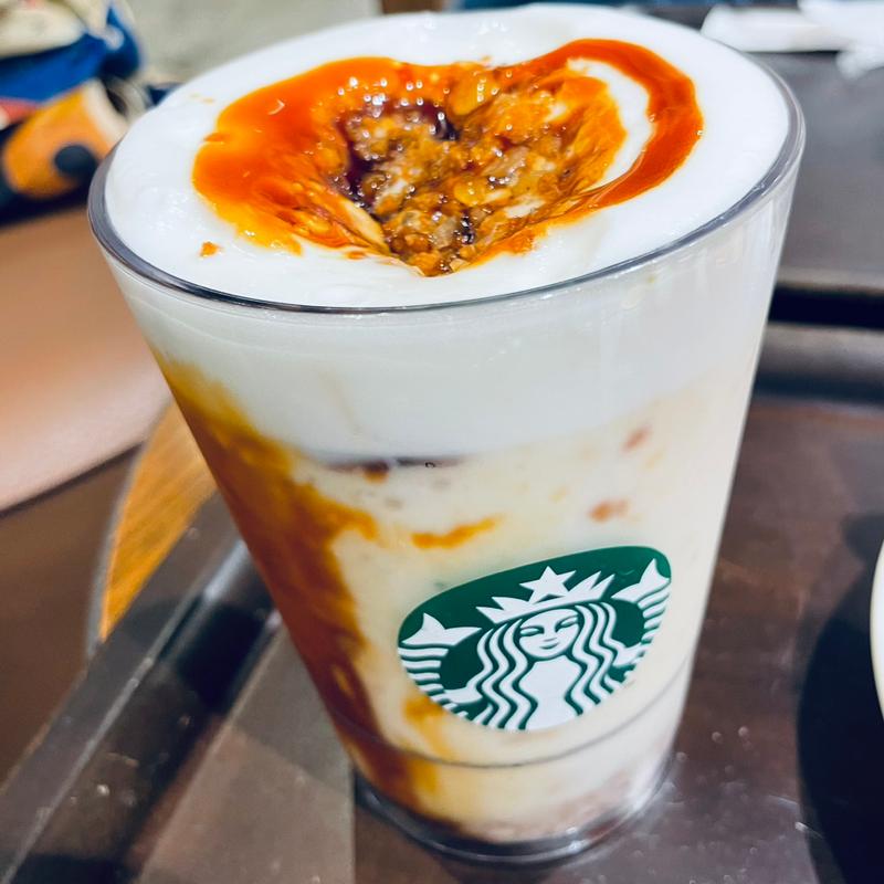 焼き芋 香ばしカラメル フラペチーノ(スターバックスコーヒー ららぽーと湘南平塚店)