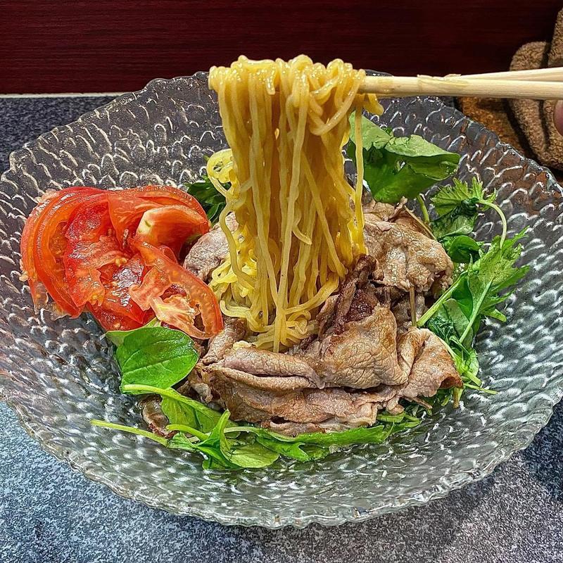 肉冷やし 黒毛和牛使用(烈志笑魚油 麺香房 三く)