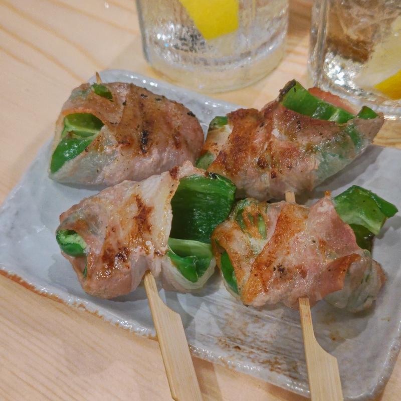 肉巻きピーマン(スミビトケムリ 関内店)