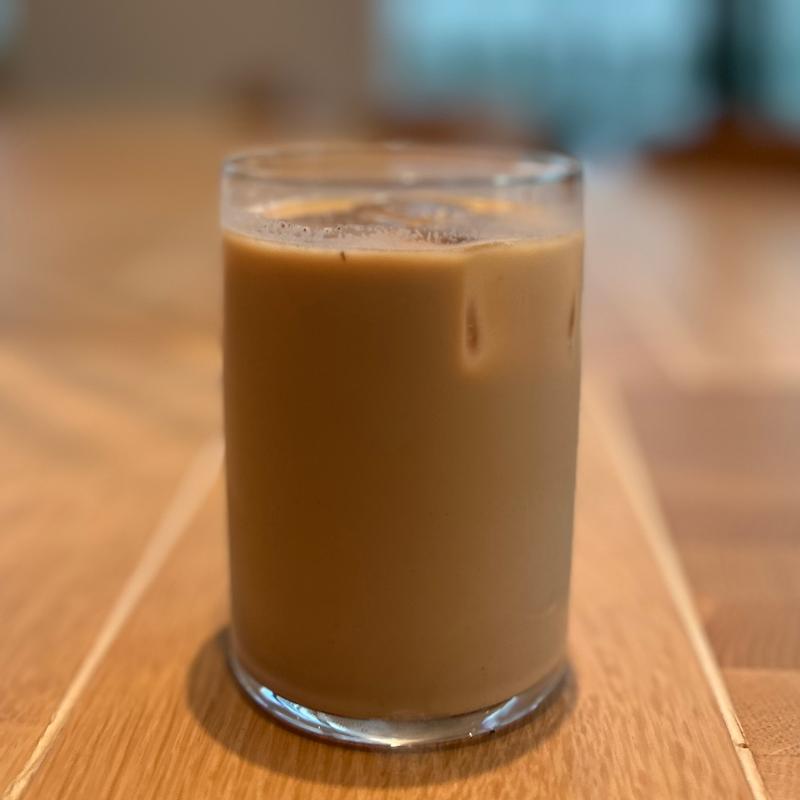 ブラックカルダモンラテ(ブルーボトルコーヒー竹芝カフェ)