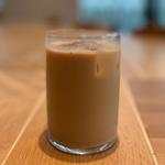 ブラックカルダモンラテ(ブルーボトルコーヒー竹芝カフェ)