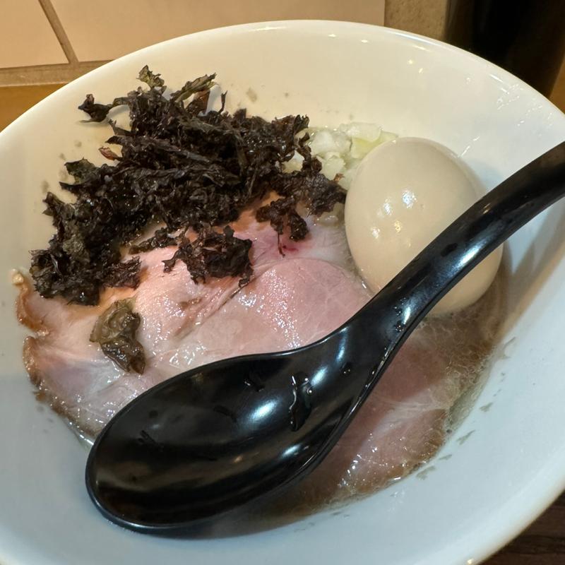 オリーブいりこの3段煮干し蕎麦～グレージュ～(味玉)(麺や空と大地)