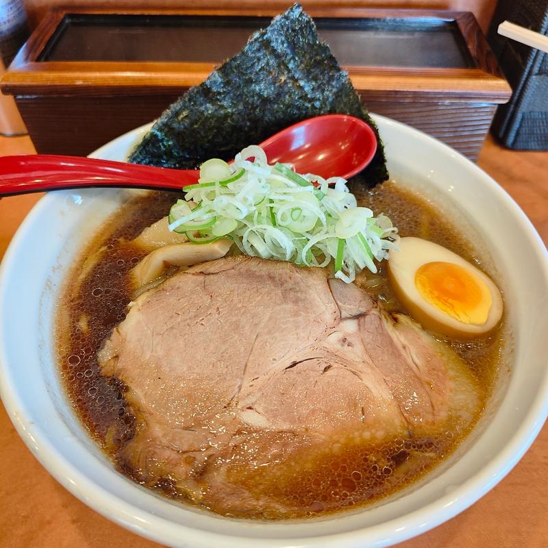 こく旨醤油らーめん(麺屋いちじく 月寒店)
