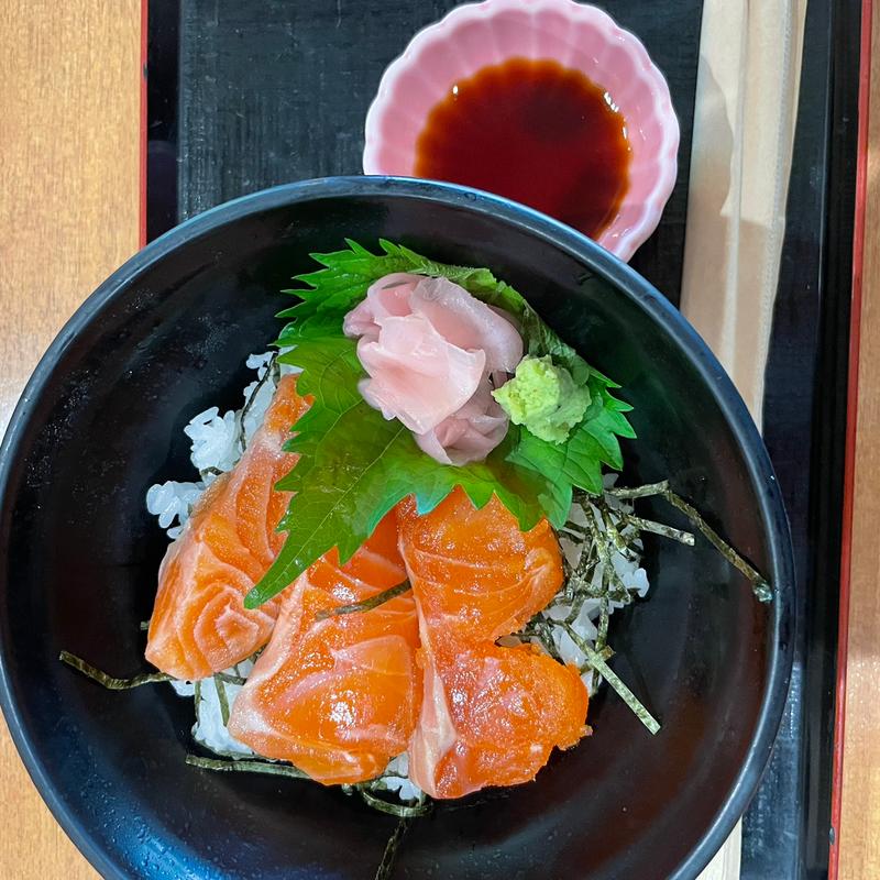 ミニ信州サーモン丼(林檎の湯屋おぶー )