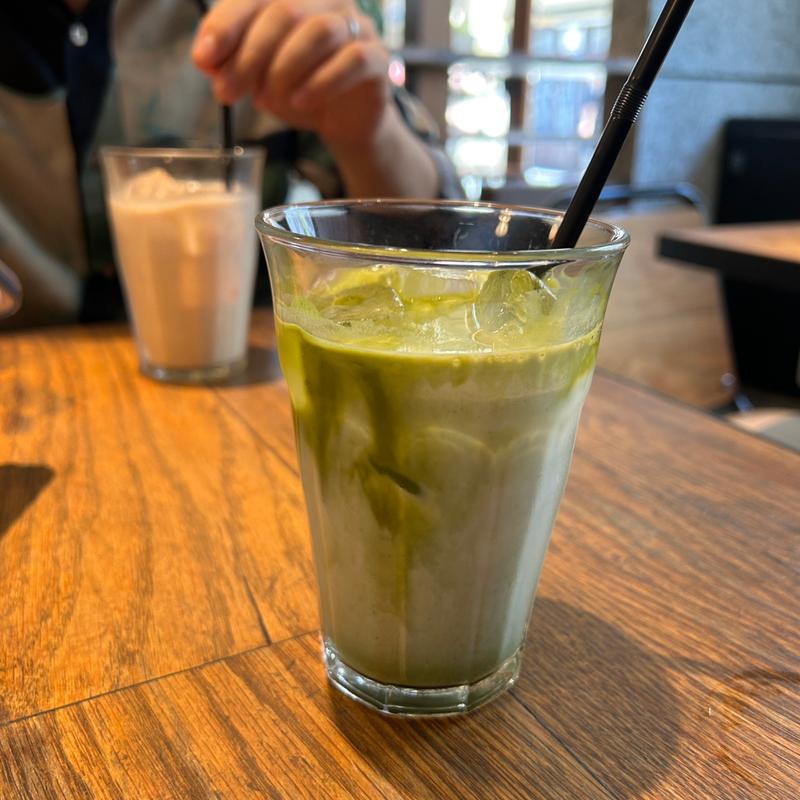 抹茶ラテ（アイス）(MONZ CAFE 門前仲町店)
