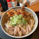 鳥中華　トッピングゲソ天(肉そば藤七 上杉本店)
