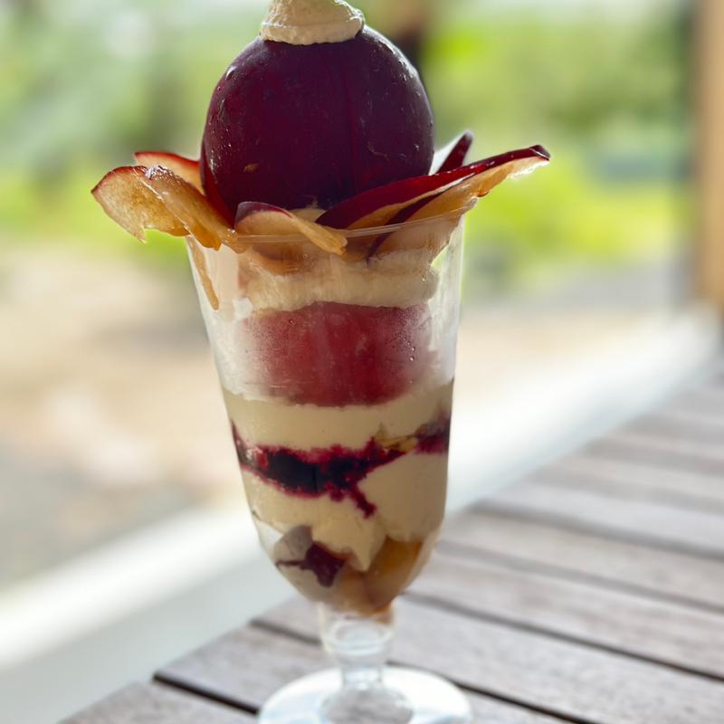 パフェ(プラム)(白根グレープガーデン )