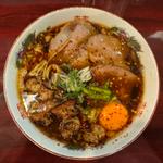 バッチバチ牛ホル中華そば　醤油(中華そば 辻)