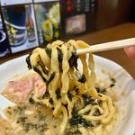 新潟燕三条らーめん(麺や旅凮車)