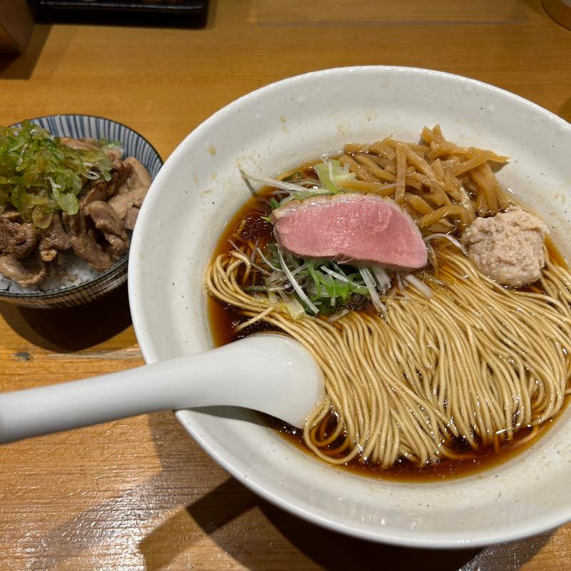 醤油らぁ麺+本日の丼(らぁ麺吉井)