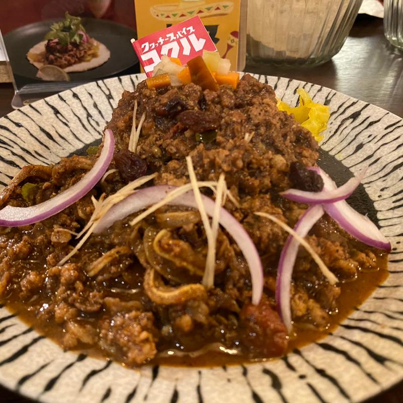 ブタヨンキーマカレー(クヮッチースパイスユクル)