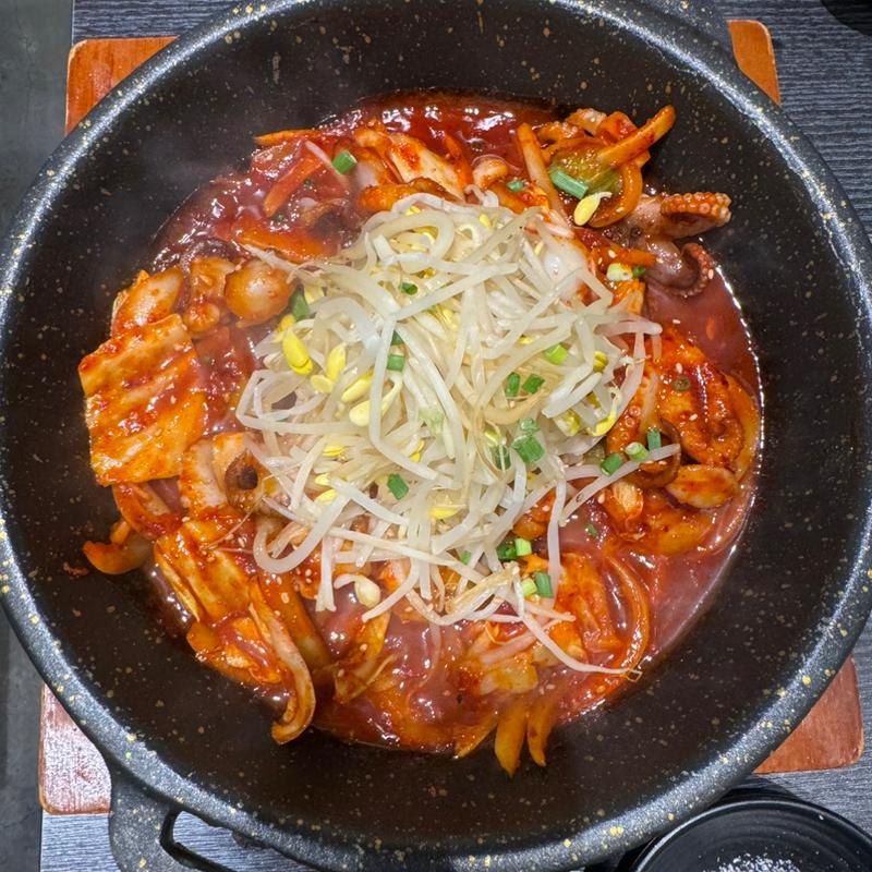 チュクミ炒め(ヨプの王豚塩焼（熟成肉専門店）GEMS新橋店)