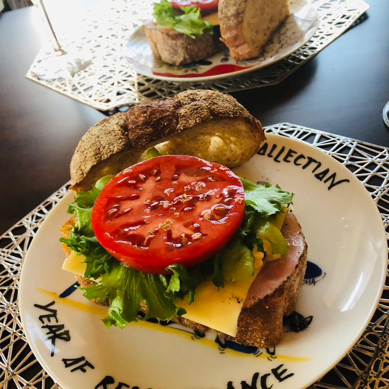 全粒粉カンパーニュ(国産小麦粉 ヤマパン)