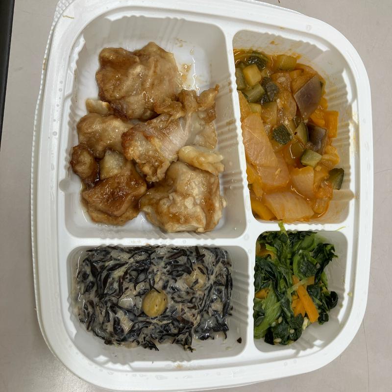 鶏の照り焼き弁当(㈱まごころケアー研究センター)