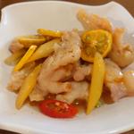鶏足とレモングラス浸る(フォーおいしい堀切菖蒲園)