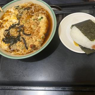 天とじそば　おにぎり梅(勝山本店 )