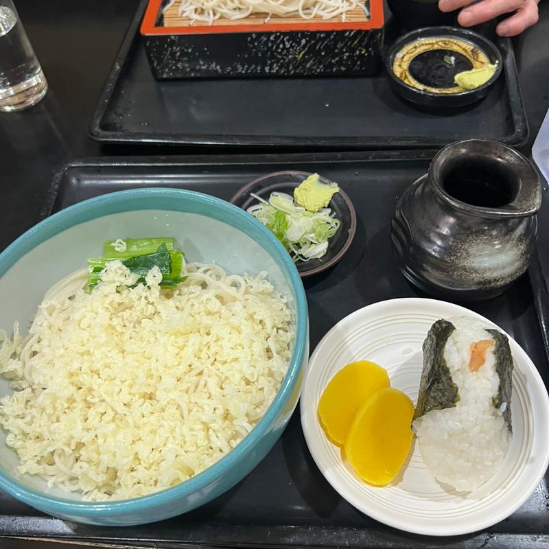 冷やしたぬきそば　おにぎり梅(勝山本店 )