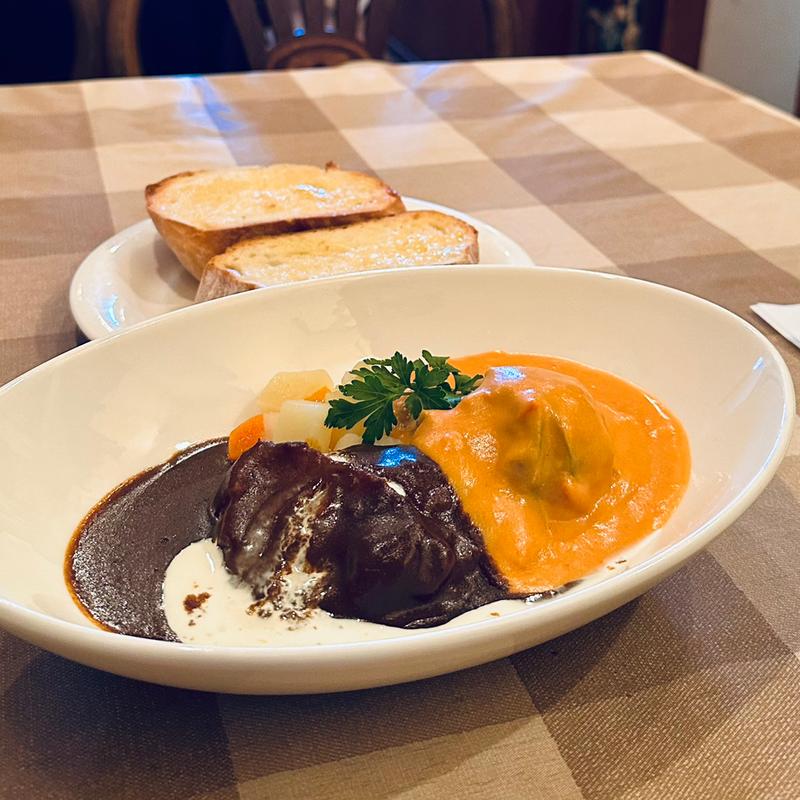 ロールキャベツとタンシチューの盛合せ(巻葉亭 （マキバテイ）)