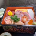 ちらし丼(（有）魚松)