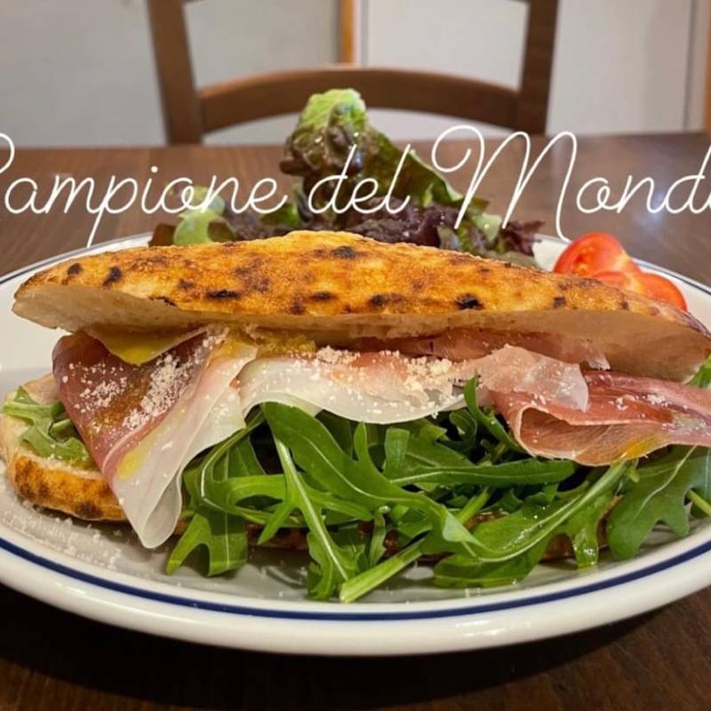 パニーニ(ピザヤ ショーチャン)