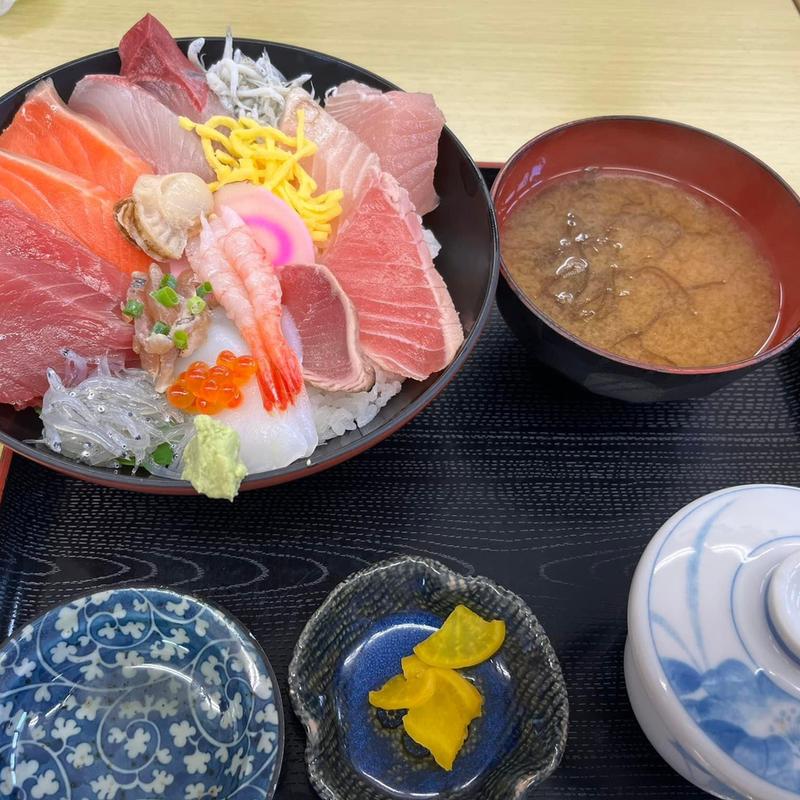 海鮮丼(うつみ食堂)