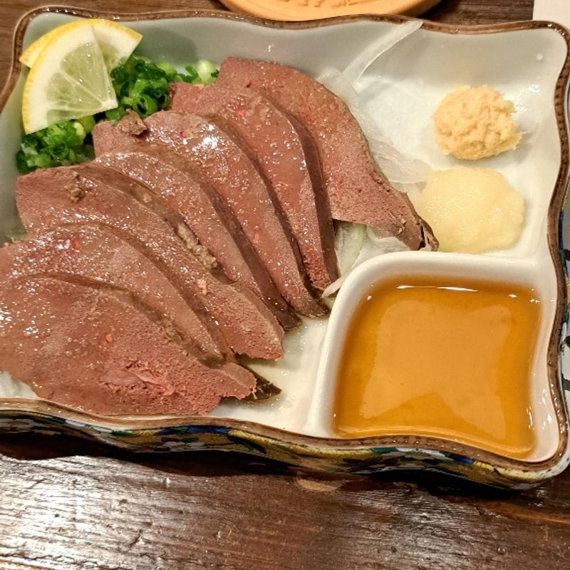 馬レバー刺し(地酒と漁火の火人粋)