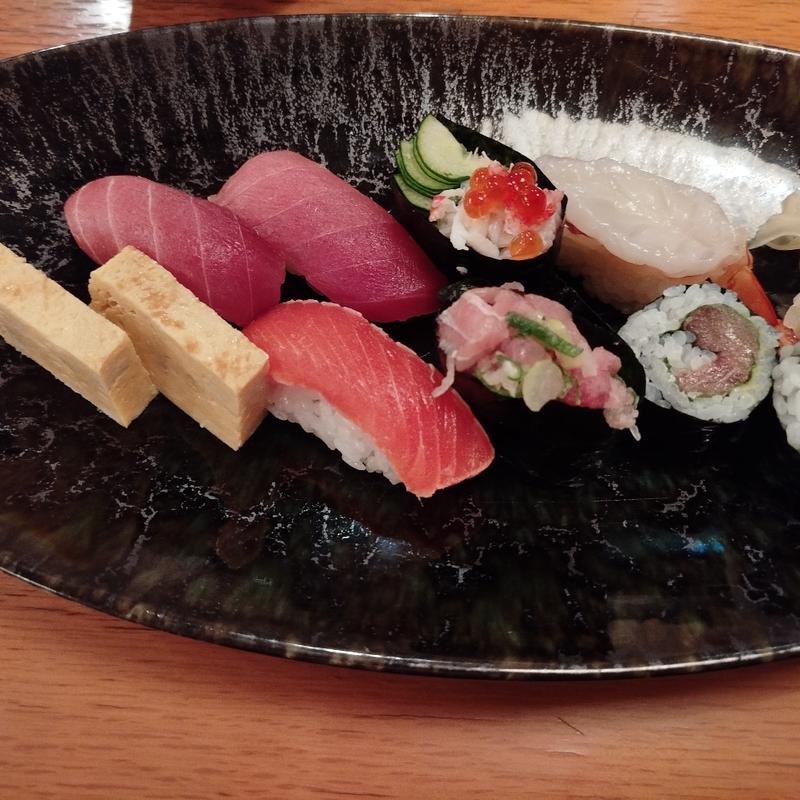 中にぎり(鮨芳)