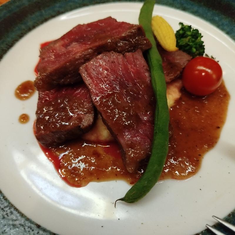 牛ハラミステーキ(ビストロ オオカミ)