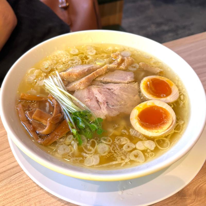 塩中華そば(手打ち親鶏中華そば 綾川 大成店)