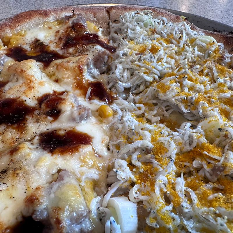 シラスカラスミ&マヨコーン(CRAZY PIZZA at SQUARE)